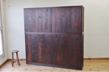 アンティーク家具　◇全面栗材の美しい薄型二段重ね収納棚(ガラスケース)