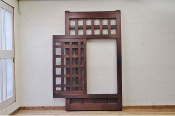 分厚い欅材の上質な漆塗りくぐり戸(蔵戸、玄関戸)