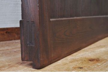 総欅!味のあるシンプルな格子蔵戸