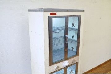 アンティーク家具　古い美容室の和製アンティークの消毒器(ケビント)