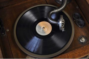 アンティーク雑貨　グラモフォン(GRAMOPHON)　アンティーク　蓄音機
