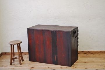 アンティーク家具　江戸期　味わい深い観音開き時代箪笥