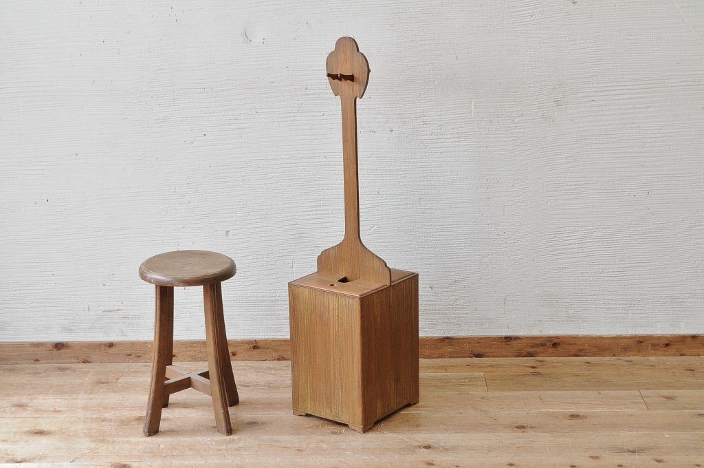 アンティーク雑貨　アンティーク 古い木の引き出し付き三味線立て