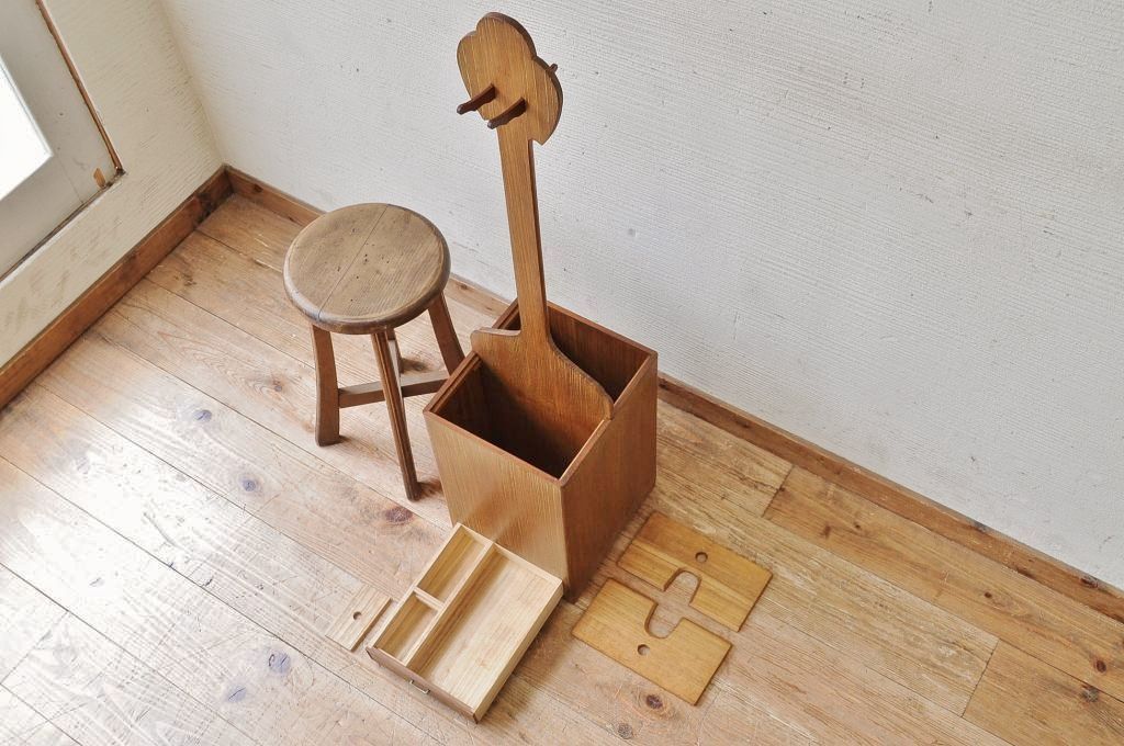 アンティーク雑貨　アンティーク 古い木の引き出し付き三味線立て