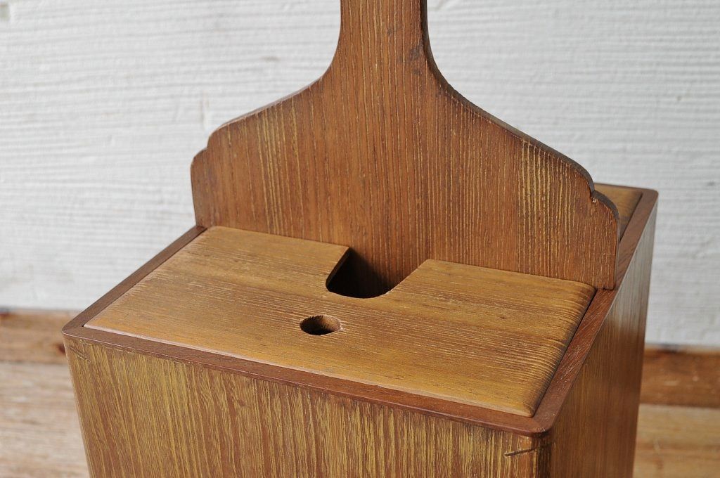 アンティーク雑貨　アンティーク 古い木の引き出し付き三味線立て