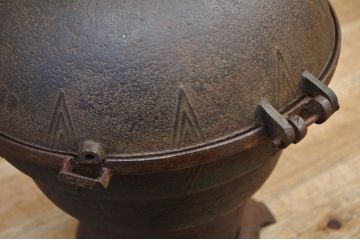 アンティーク雑貨　アンティークストーブ?　木炭煉炭栄養蒸竈