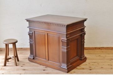 アンティーク家具　産地不明　作りの良いアンティークリーディングデスク(カウンターテーブル)