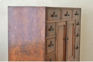アンティーク家具　総欅!特別注文作り意匠の素晴らしい最高級茶箪笥