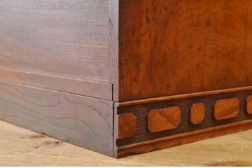 アンティーク家具　総欅!特別注文作り意匠の素晴らしい最高級茶箪笥