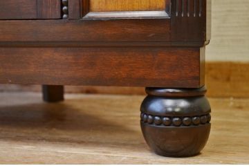 アンティーク家具　アンティーク　素敵なデザイン!古い洋館のコーナーラック