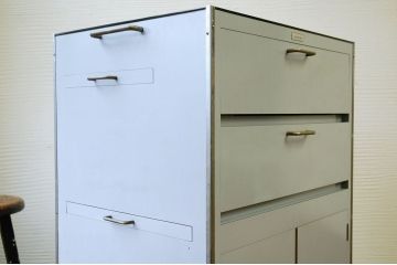 アンティーク家具　珍品!古い歯医者のデンタルキャビネット