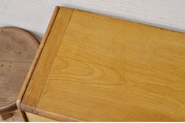 レトロ家具　古い洋品店のレトロな上蓋付き小引出し