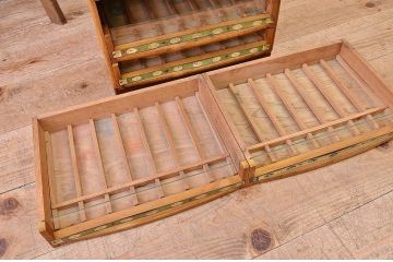 レトロ家具　古い洋品店のレトロな上蓋付き小引出し
