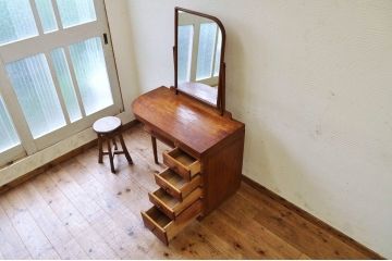 レトロ家具　可愛いデザイン!昭和レトロなドレッサー