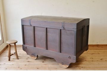 アンティーク家具　古民具　骨董　江戸時代　味の良い車長持(時代箪笥)