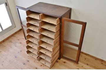 アンティーク家具　珍品!モールガラスアンティークシャツケース(収納棚、引き出し)