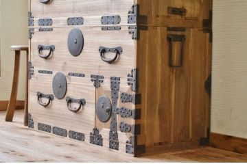 ☆古民具　骨董　極上美品!美しい二段重ね時代箪笥
