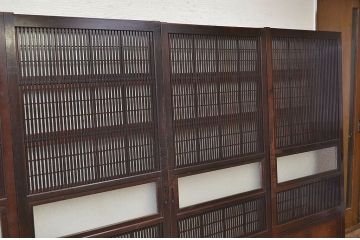 古民具　骨董　腰板欅の味わい深い格子戸4枚セット