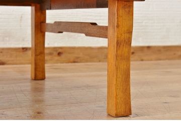アンティーク家具　古い栓材の丸型アンティークちゃぶ台