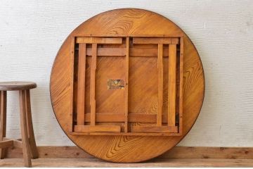 アンティーク家具　古い栓材の丸型アンティークちゃぶ台