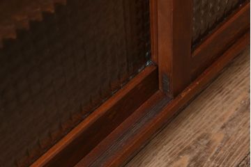 アンティーク家具　チェッカーガラス入り!古い木のアンティークガラス戸棚