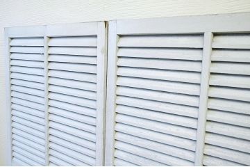 希少!古いコテージのルーバー扉2枚セット