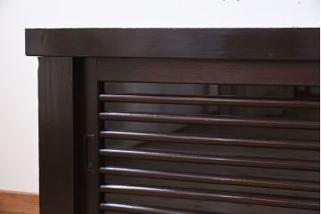 アンティーク家具　六尺　古民具・骨董　横桟ガラス引き戸の水屋箪笥ローボード(食器棚、収納棚、テレビ台、キャビネット)