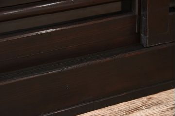 アンティーク家具　六尺　古民具・骨董　横桟ガラス引き戸の水屋箪笥ローボード(食器棚、収納棚、テレビ台、キャビネット)
