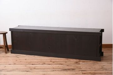 アンティーク家具　六尺　古民具・骨董　横桟ガラス引き戸の水屋箪笥ローボード(食器棚、収納棚、テレビ台、キャビネット)