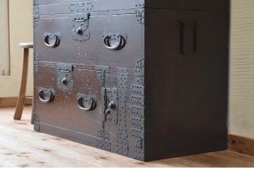 アンティーク家具　☆古民具　骨董　使い込まれた時代箪笥