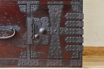 アンティーク家具　☆古民具　骨董　使い込まれた時代箪笥