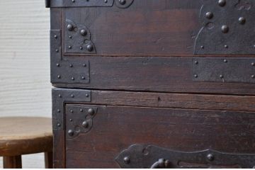 アンティーク家具　☆古民具　骨董　二段重ね観音開き時代箪笥