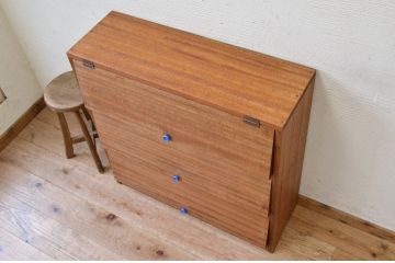 アンティーク家具　古材を使って製作したパタパタ収納棚3　(下駄箱)