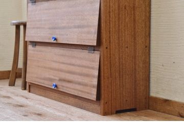 アンティーク家具　古材を使って製作したパタパタ収納棚3　(下駄箱)