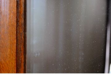アンティーク家具　イギリスアンティーク　シンプルなワードローブ