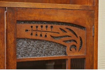 アンティーク家具　タモ材の上質な色ガラス入り本箱(ブックケース)