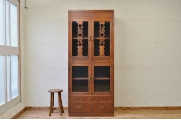 アンティーク家具　☆素敵なデザイン!二段重ねアンティーク収納棚(食器棚)