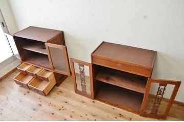 アンティーク家具　☆素敵なデザイン!二段重ねアンティーク収納棚(食器棚)
