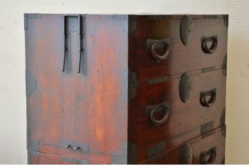 アンティーク家具　☆古民具　骨董　漆の綺麗な味のある二段重ね時代箪笥