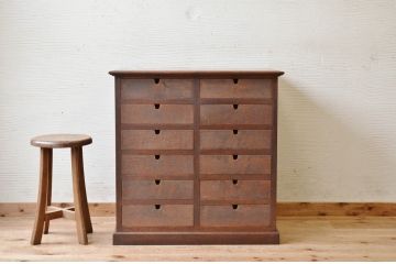 アンティーク家具　古いナラ材の上質な12杯引き出しカウンターテーブル