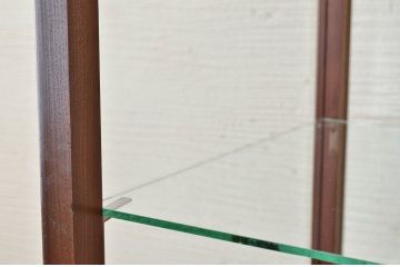 アンティーク家具　古い木の小振りなアンティークガラスケース(飾り棚)