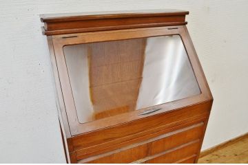 アンティーク家具　☆可愛いデザイン!メガネ屋ガラスケース