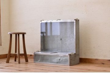 アンティーク雑貨　古い駄菓子屋のブリキL型ガラスケース2