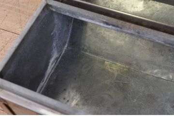 アンティーク雑貨　古い駄菓子屋のブリキL型ガラスケース2