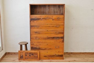 アンティーク家具　◇古民具　骨董　三段重ね前黒柿時代箪笥
