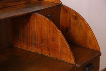 アンティーク家具　和製アンティーク　リメイク品　モールガラス入りデスクサイドキャビネット(サイドボード)
