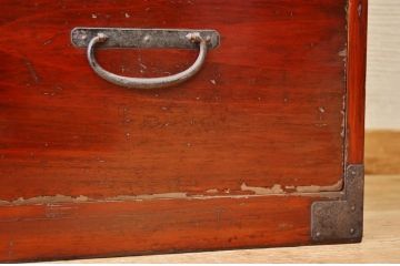 アンティーク家具　☆明治時代　漆の綺麗な観音開き時代箪笥