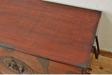 アンティーク家具　☆明治時代　漆の綺麗な観音開き時代箪笥
