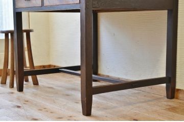 アンティーク家具　素敵なデザイン!アンティーク平机(テーブル)