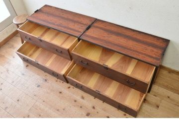 アンティーク家具　☆モダンな二段重ね時代箪笥
